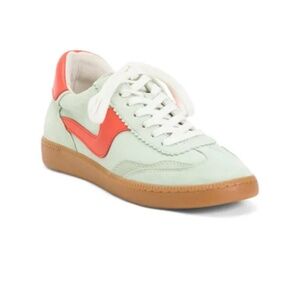 Dolce Vita Notice Sneakers in Pear